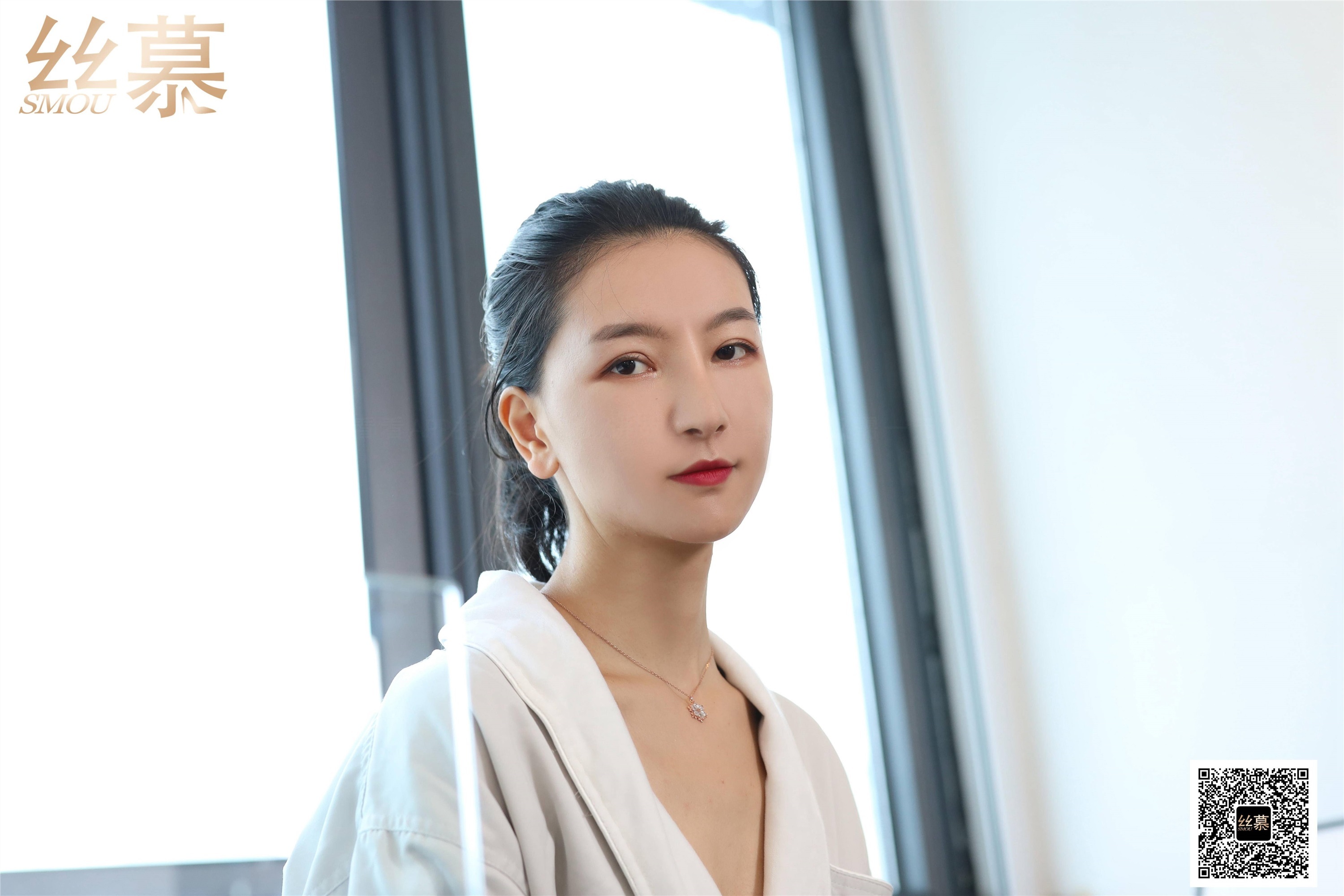 丝慕写真 SM410 天天一元 模特：茗茗《法兰绒浴袍》